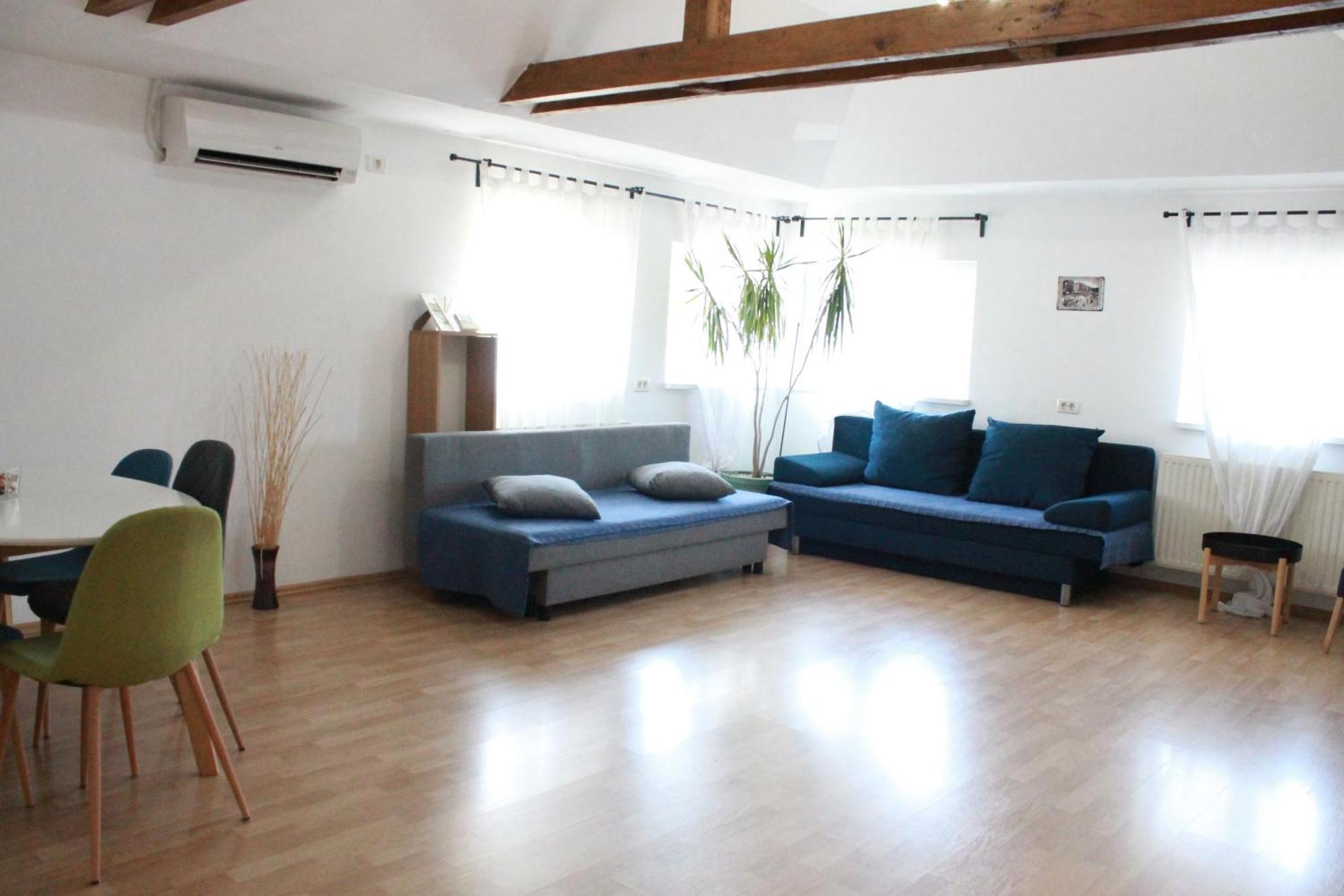 News Apartment Bukares Bagian luar foto