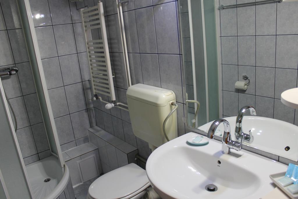 News Apartment Bukares Ruang foto